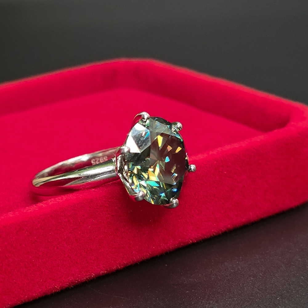 10 Carat Green Moissanite Diamond. 925 Sterling Silver Ring. Platinum Plated. - Picture 6 of 13